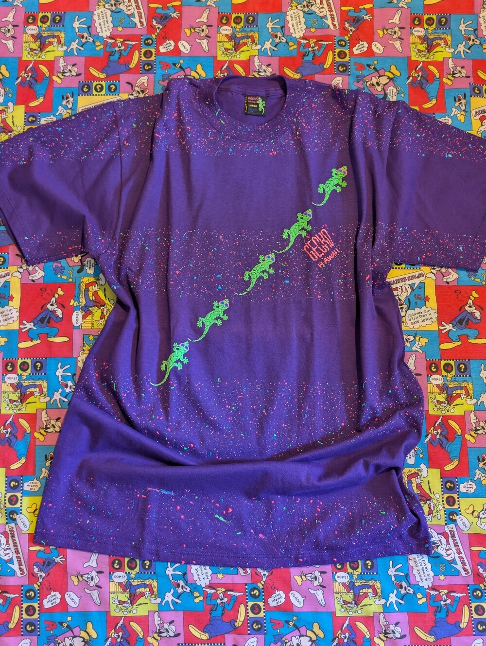 VTG Gecko Hawaii Purple Shirt with Neon Green Splatter Graphics Made In The USA